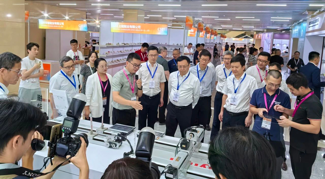 諸暨襪博會精彩回顧 | 睿能以智能科技引領(lǐng)針織產(chǎn)業(yè)新未來(圖2) 諸暨襪博會精彩回顧 | 睿能以智能科技引領(lǐng)針織產(chǎn)業(yè)新未來(圖2)